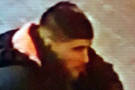 La imagen del agresor se ve en el video difundido. 