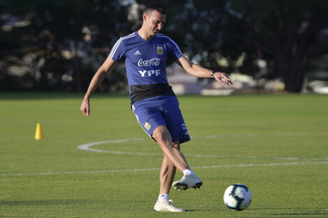 Contener a Messi es la principal virtud mostrada hasta ahora por Scaloni.