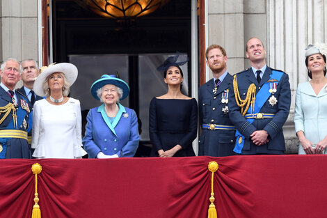 El culebrón de Harry y Meghan Markle, la corona y cómo ganarse la vida