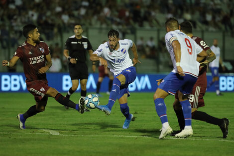 River protagonizó un empate a puro gol con Nacional