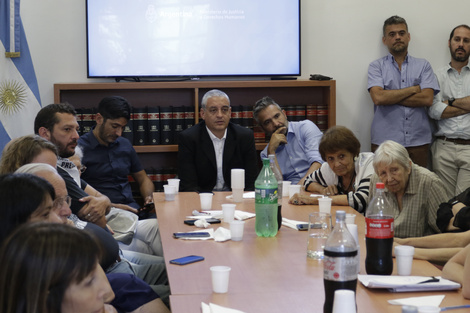 Los organismos de Derechos Humanos fueron recibidos la semana pasada por el Secretario de DDHH de la Nación, y nieto recuperado Horacio Pietragalla Corti. (Fuente: Bernardino Avila)