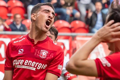 Cristian González  sin tiempo de adaptación: firma y juega.