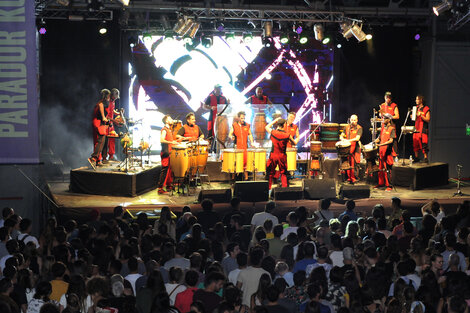 La Bomba de Tiempo lleva catorce años improvisando desde la percusión.