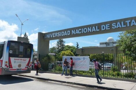 Los docentes de la UNSa cobraron casi un 20% menos en enero