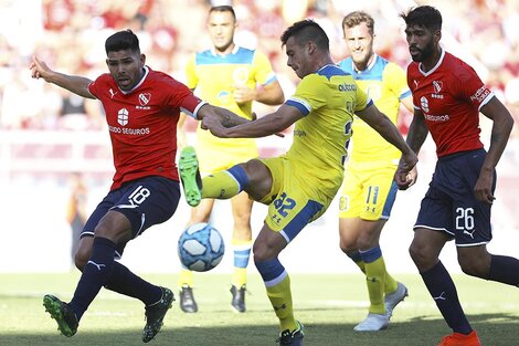 Almada tendrá un mes de recuperación.