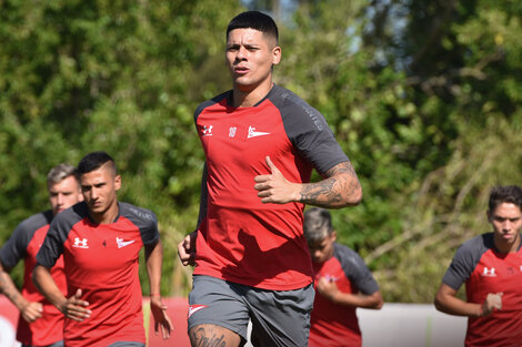 Rojo completó su primera práctica con Estudiantes de La Plata