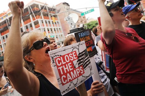 Protesta en una iglesia de Manhattan en contra de las políticas migratorias de Trump.