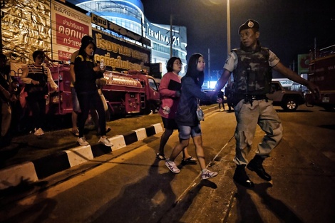 Horror en Tailandia: un militar mató a 26 personas en un shopping