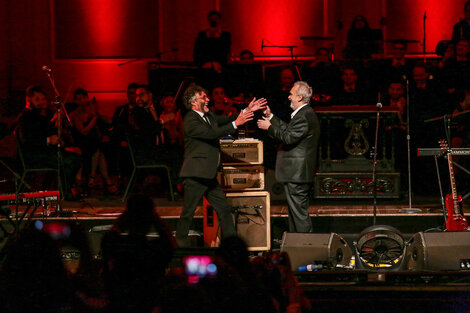 David Lebón junto a Fito Páez.  Hicieron "El tiempo es veloz". 