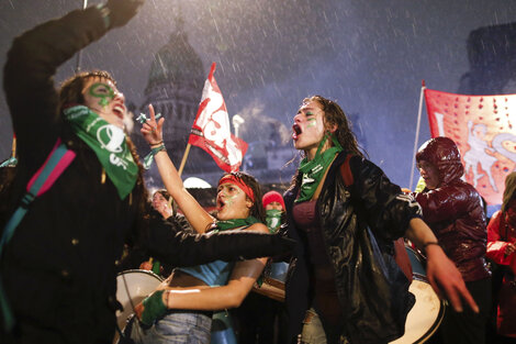 La ola verde en la mirada de la fotógrafa Natacha Pisarenko. 