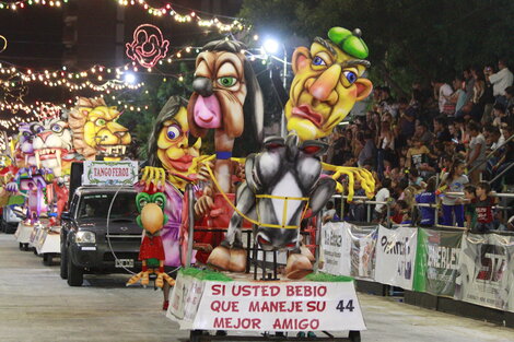 En Lincoln late la celebración del carnaval