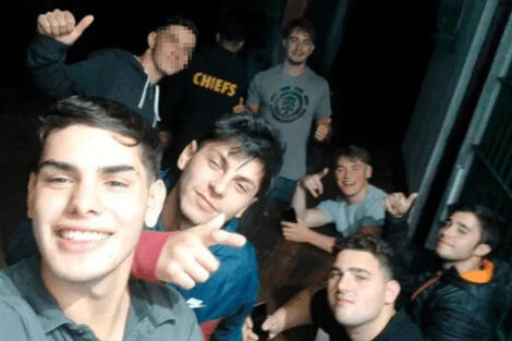 La selfie que se sacaron los rugbiers después del asesinato de Fernando Báez Sosa en Villa Gesell.