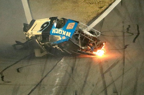 Así terminó Ryan Newman las 500 millas de Daytona de Nascar tras el accidente que en la última vuelta de la carrera.