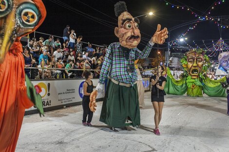 Mujeres empoderadas en el Carnaval de Lincoln