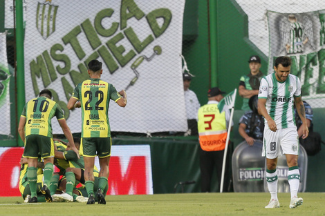 Superliga: gran victoria de Aldosivi, que escapa de la zona roja