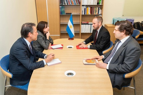 Guzmán se reunió con Luis Cubeddu y Julie Kozack, del FMI. 