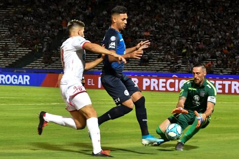 Talleres venció 4-2 a Huracán, que no gana desde octubre