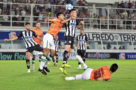 Superliga: Central Córdoba rescató un punto agónico ante Banfield