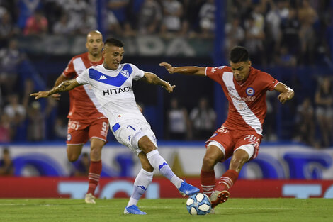 Vélez derrotó a Argentinos y subió al tercer puesto