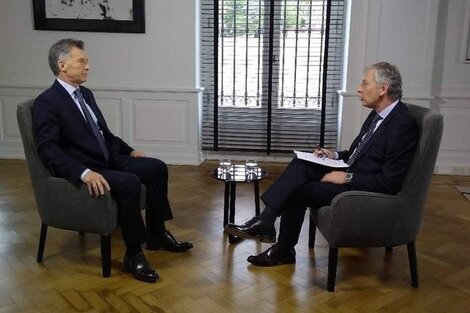 El presidente Macri durante la entrevista con Marcelo Longobardi, emitida por la CNN.