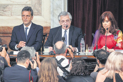 Gran discurso, grandes peros y a la bolsa