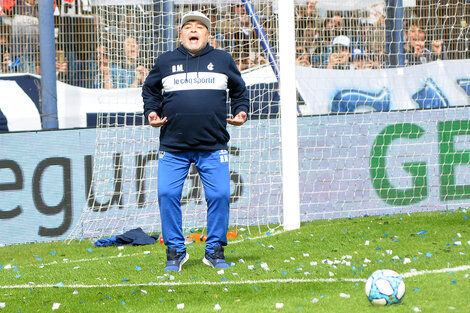 Maradona vuelve a la Bombonera: ¿Qué opinan los hinchas? 