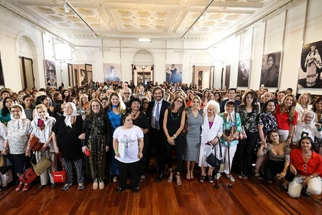 El Gobierno reinauguró el Salón de las Mujeres Argentinas del Bicentenario: “Hoy resignificamos este lugar con una agenda de reconocimientos"