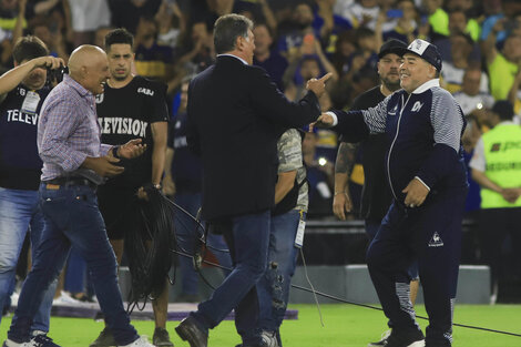 Maradona tuvo su emotivo homenaje