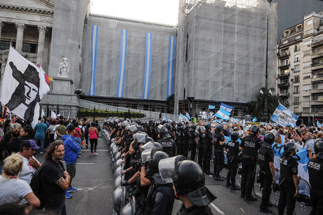 La división jujeña que se   manifestó en Buenos Aires