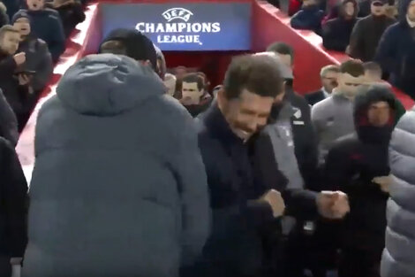 El simpático saludo ente Simeone y Klopp  en tiempos de coronavirus