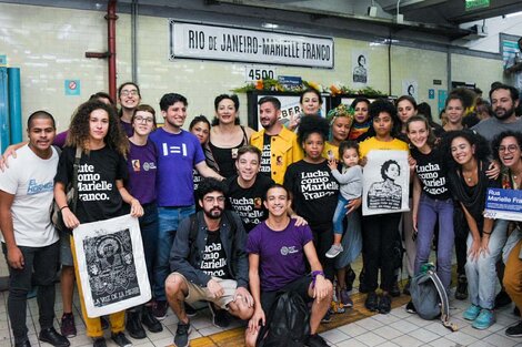 Homenaje a Marielle Franco en el subte porteño