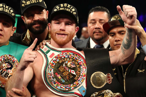 Canelo Álvarez tiene prevista su pelea unificatoria para el 2 de mayo. Difícil que se haga en Las Vegas. (Fuente: NA)