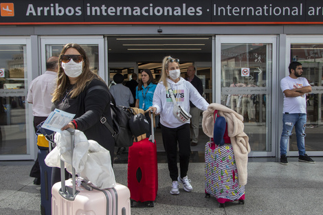 Meoni aclaró que no está previsto cerrar el aeropuerto de Ezeiza