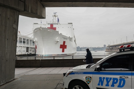 Un hospital flotante para reforzar a Nueva York por el coronavirus