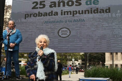 “Arrastramos el dolor enorme de lo acontecido. Pero no nos han derrotado", dijo Estela de Carlotto.