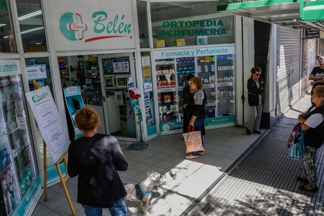 Las farmacias porteñas podrán elaborar alcohol en gel