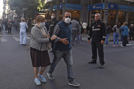 Agentes municipales trabajaron en sesenta sucursales y las fuerzas federales en otras tres de Banco Nación. (Fuente: Sebastián Granata)