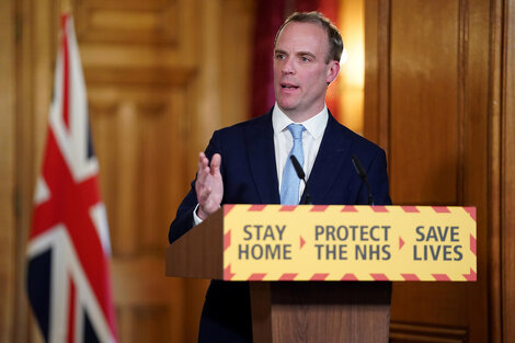 Quién es Dominic Raab, el reemplazante de Boris Johnson