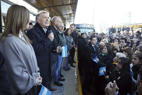 Macri en una inauguración de un Metrobus.