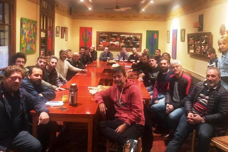 Los pequeños empresarios se reunieron el martes pasado para organizarse.