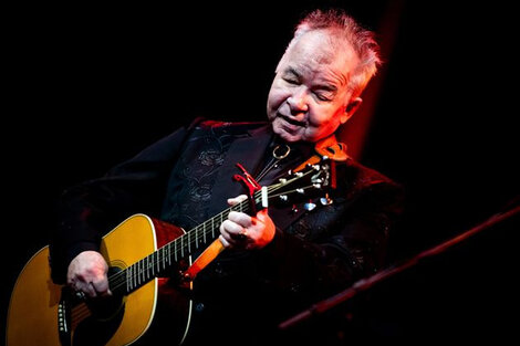 Aunque no tuvo hits, Prine era una estrella en el ambiente country.