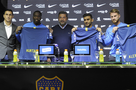 Angelici y Burdisso presentaron a Hurtado, Salvio y Mac Allister.