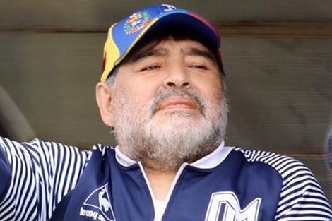 Maradona saludó a los argentinos por las Pascuas