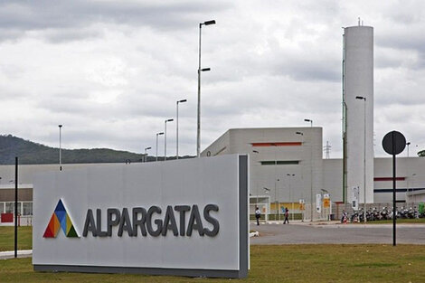 Empresa emblemática de la historia industrial argentina, terminó dividida y liquidada. 