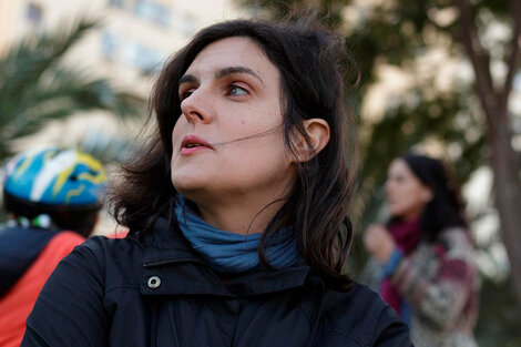 Ana Brown: Licenciada en Letras, docente en el Laboratorio de Idiomas, Facultad de Filosofía y Letras, Universidad de Buenos Aires (UBA).