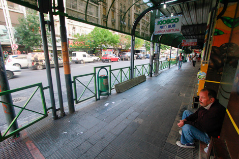 Paro de colectivos: arrancó en el interior del país