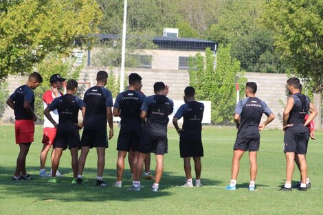 false (Fuente: Foto Prensa Huracán)