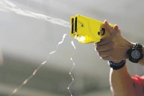 El Gobierno pagó 5 millones de pesos por el primer lote de 100 pistolas taser.
