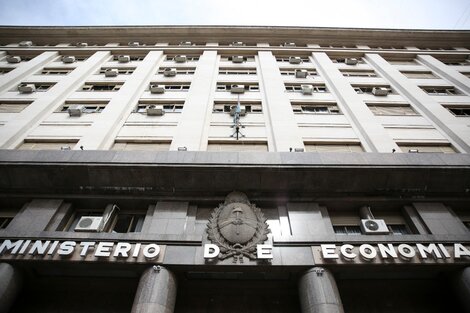 Economía obtuvo financiamiento por 50.000 millones de pesos