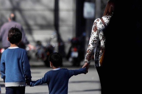 Cuarentena: los chicos de padres separados podrán cambiar de casa una vez por semana.